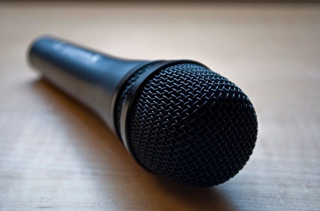 Does A Live Video Stream Need A Continuity Presenter?